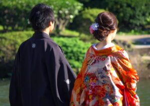 Hôn nhân tình bạn đang trở thành một lựa chọn hấp dẫn cho nhiều người trẻ tuổi tại Nhật Bản, với những đặc điểm và lợi ích nổi bật